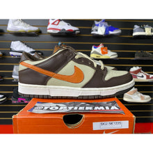 Load image into Gallery viewer, NIKE DUNK LOW LIGHT STONE MESA ORANGE SZ 8 BRAND NEW