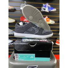 Load image into Gallery viewer, NIKE SB DUNK MEDICOM BEARBRICK SZ 8 BRAND NEW 2017
