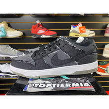 Load image into Gallery viewer, NIKE SB DUNK MEDICOM BEARBRICK SZ 8 BRAND NEW 2017