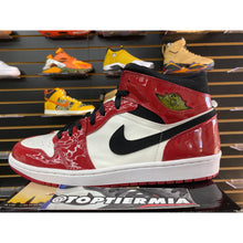 Load image into Gallery viewer, air jordan 1 high chicago bulls patent 2003 sz 12.5 BRAND NEW