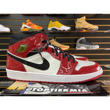 Load image into Gallery viewer, air jordan 1 high chicago bulls patent 2003 sz 12.5 BRAND NEW