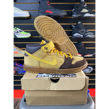 Load image into Gallery viewer, NIKE SB DUNK MID WHEAT BRONZE 2006 SZ 8.5