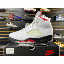 Load image into Gallery viewer, AIR JORDAN 5 FIRE RED SILVER TOUNGE SZ 12