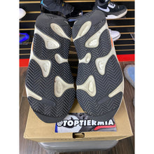 Load image into Gallery viewer, YEEZY 700 WAVERUNNER SZ 10.5