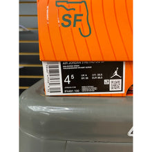Load image into Gallery viewer, AIR JORDAN 3 SOLEFLY MIAMI SZ 4.5 BRAND NEW