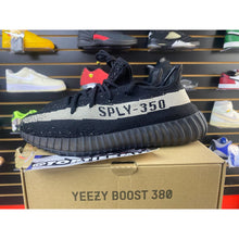 Load image into Gallery viewer, YEEZY 350 V2 OREO SZ 8