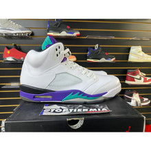 Load image into Gallery viewer, AIR JORDAN 5 GRAPE SZ 10.5