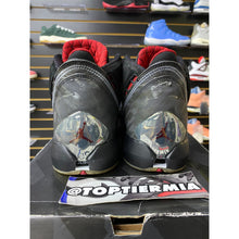 Load image into Gallery viewer, AIR JORDAN 22 BLACK VARISTY RED SZ 10
