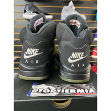 Load image into Gallery viewer, AIR JORDAN 5 BLACK METALLIC 2016 SZ 12