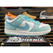 Load image into Gallery viewer, NIKE SB LOW HIGH HAIR SZ 7.5