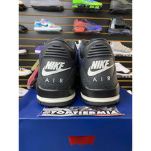 Load image into Gallery viewer, AIR JORDAN 3 X LEVIS INDIGO SZ 13 BRAND NEW