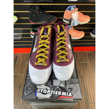 Load image into Gallery viewer, LEBRON 7 CHRIST THE KING 2010 SZ 9.5