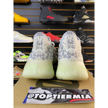 Load image into Gallery viewer, YEEZY 380 ALIEN SZ 10