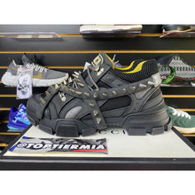 Load image into Gallery viewer, GUCCI FLASHTREK SPIKES SZ 9.5UK/10US