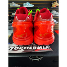 Load image into Gallery viewer, KOBE 6 PROTRO REVERSE GRINCH SZ 8.5 BRAND NEW