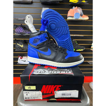 Load image into Gallery viewer, AIR JORDAN 1 HIGH ROYAL 2017 SZ 8