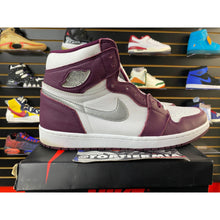 Load image into Gallery viewer, AIR JORDAN 1 HIGH BORDEAUX SZ 13