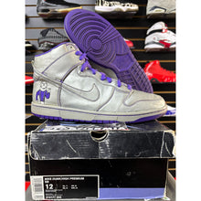 Load image into Gallery viewer, nike sb dunk high dinosaur jr sz 12
