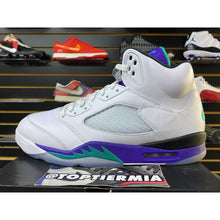 Load image into Gallery viewer, air jordan 5 grape 2025 sz 14