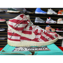 Load image into Gallery viewer, NIKE SB DUNK HIGH PICNIC SZ 9.5