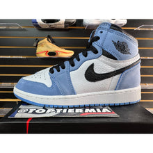Load image into Gallery viewer, AIR JORDAN 1 HIGH OG UNIVERSITY BLUE (GS) SZ 5Y