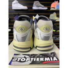 Load image into Gallery viewer, ADIDAS RESPONSE CL BAD BUNNY CREAM WHITE SZ 10