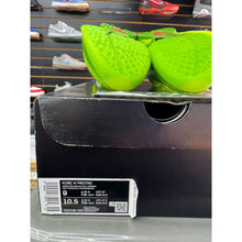 Load image into Gallery viewer, KOBE 6 PROTRO GRINCH 2020 SZ 9 BRAND NEW
