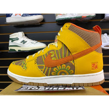 Load image into Gallery viewer, nike dunk high somos familia 2022 sz 9 BRAND NEW