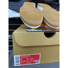 Load image into Gallery viewer, nike dunk high somos familia 2022 sz 9 BRAND NEW