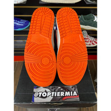 Load image into Gallery viewer, AIR JORDAN 1 MID KNICKS SZ 9