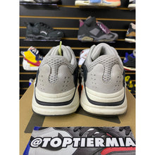 Load image into Gallery viewer, YEEZY 700 WAVERUNNER SZ 5