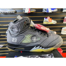 Load image into Gallery viewer, AIR JORDAN 5 OFF WHITE MUSLIN SZ 10.5