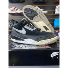 Load image into Gallery viewer, AIR JORDAN 3 TINKER HATFIELD BLACK CEMENT GOLD SZ 8
