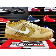 Load image into Gallery viewer, NIKE DUNK LOW WAFFLE SZ 11