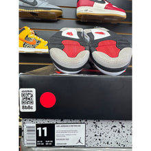 Load image into Gallery viewer, AIR JORDAN 4 WHITE CEMENT 2016 SZ 11