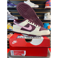 Load image into Gallery viewer, NIKE DUNK LOW PRM VALENTINES DAY 2023 SZ 10.5 BRAND NEW