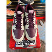 Load image into Gallery viewer, NIKE DUNK LOW PRM VALENTINES DAY 2023 SZ 10.5 BRAND NEW