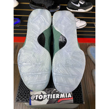 Load image into Gallery viewer, KOBE 6 GIRL DAD SZ 10.5 BRAND NEW