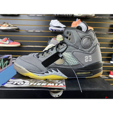 Load image into Gallery viewer, AIR JORDAN 5 OFF WHITE MUSLIN SZ 11 BRAND NEW