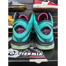 Load image into Gallery viewer, LEBRON 8 SOUTH BEACH SZ 11.5