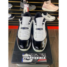Load image into Gallery viewer, AIR JORDAN 11 LOW CONCORD SZ 9.5