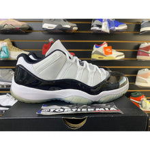 Load image into Gallery viewer, AIR JORDAN 11 LOW CONCORD SZ 9.5