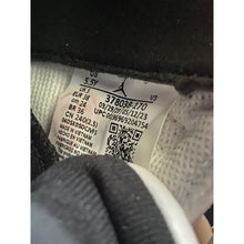 Load image into Gallery viewer, AIR JORDAN 11 GRATITUDE (GS) SZ 5.5Y BRAND NEW (B GRADE)