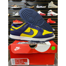 Load image into Gallery viewer, NIKE DUNK LOW MICHIGAN SZ 11