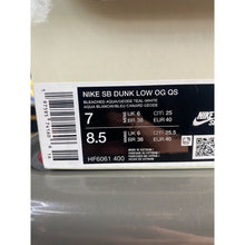 Load image into Gallery viewer, NIKE SB DUNK LOW X FUTURA BLEACHD AQUA SZ 7 BRAND NEW