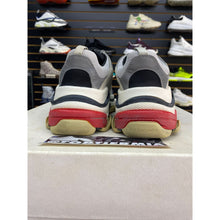 Load image into Gallery viewer, BALENCIAGA TRIPLE S SILVER SZ 8