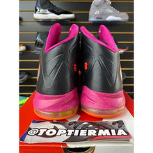 Load image into Gallery viewer, NIKE LEBRON X FLORIDIAN SZ 11
