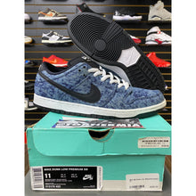 Load image into Gallery viewer, NIKE SB LOW BLEACHED DENIM SZ 11
