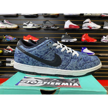 Load image into Gallery viewer, NIKE SB LOW BLEACHED DENIM SZ 11
