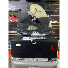Load image into Gallery viewer, AIR JORDAN 5 BLACK METALLIC SZ 10.5
